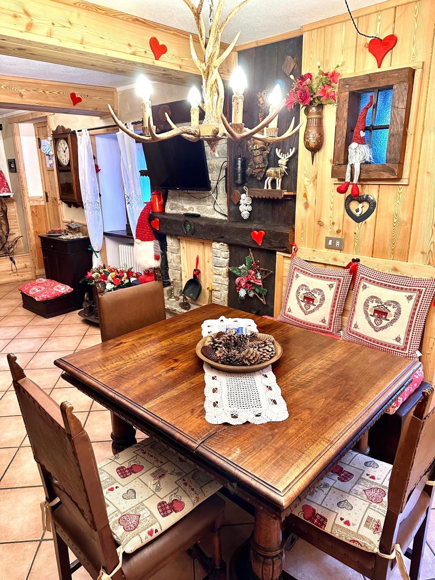 Le Grenier De Olga E Mario Appartement Pré-Saint-Didier Buitenkant foto